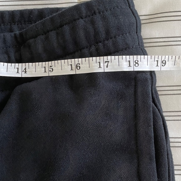 MEN'S SHORTS  SIZE L - Picture 6 of 7